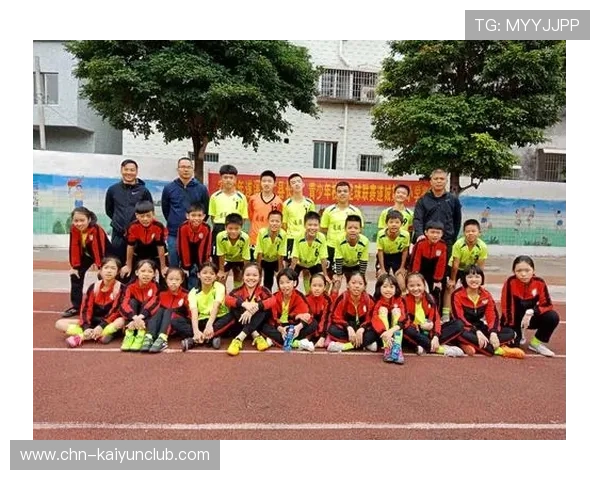 曼联放手一搏必有回报——勇敢追梦的足球之魂