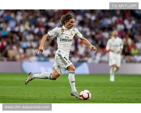 皇马依靠多点轮换维持进攻锐度,节拍把握出色