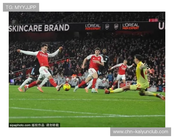 阿森纳加布里埃尔头球补射完成逆转，展现绝对实力！